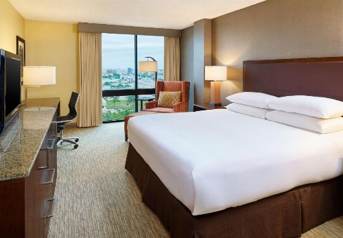 DoubleTree by Hilton San Antonio Airport image 11