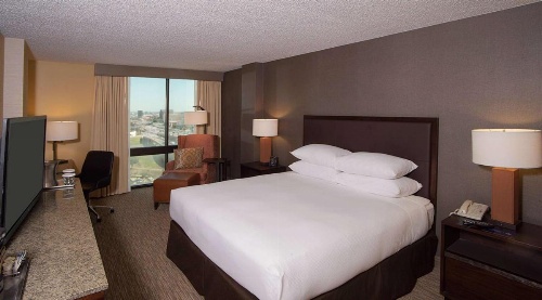 DoubleTree by Hilton San Antonio Airport image 12