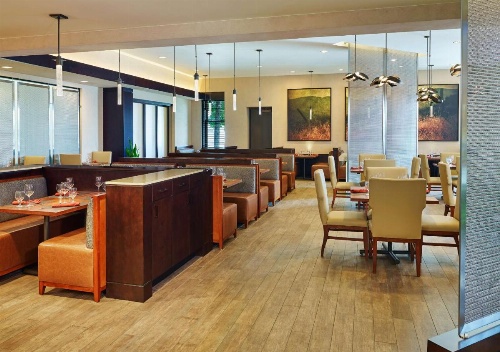 DoubleTree by Hilton San Antonio Airport image 16