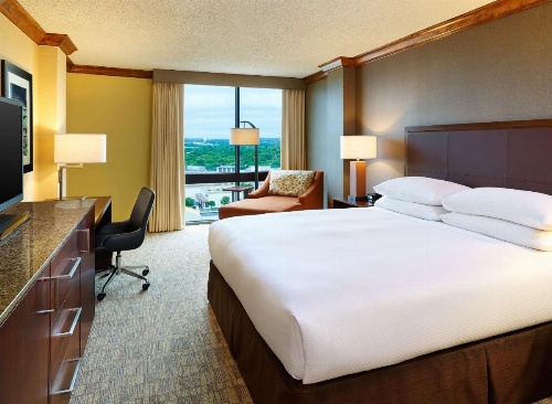 DoubleTree by Hilton San Antonio Airport image 7
